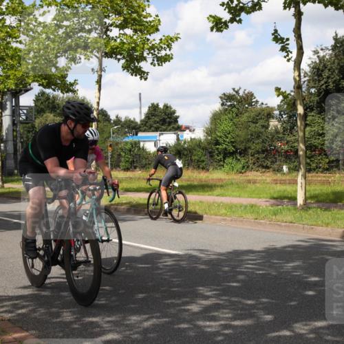 10.08.2025 - GEWOBA Citytriathlon Bremen Yannick Fuchs http://msf.ph/oto/8572810 10.08.2025 12:55:12 Radfahren 563, 696, 714, 761, 766, 794, 877, 1015 meine-sportfotos.de