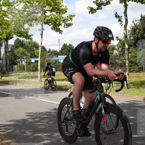 10.08.2025 - GEWOBA Citytriathlon Bremen Yannick Fuchs http://msf.ph/oto/8572811 10.08.2025 12:55:12 Radfahren 563, 696, 714, 761, 766, 794, 877, 1015 meine-sportfotos.de