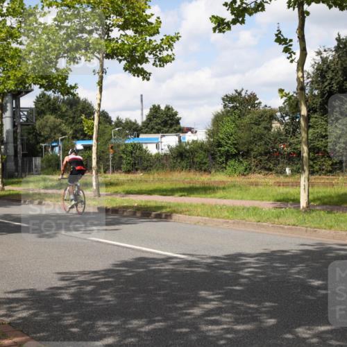 10.08.2025 - GEWOBA Citytriathlon Bremen Yannick Fuchs http://msf.ph/oto/8572815 10.08.2025 12:55:16 Radfahren 696, 714, 761, 766, 794, 877, 982, 1015 meine-sportfotos.de