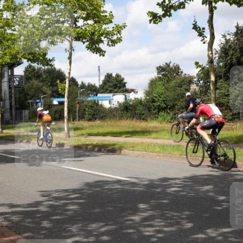 10.08.2025 - GEWOBA Citytriathlon Bremen Yannick Fuchs http://msf.ph/oto/8572818 10.08.2025 12:55:18 Radfahren 696, 714, 761, 766, 794, 877, 982, 1015, 1033 meine-sportfotos.de