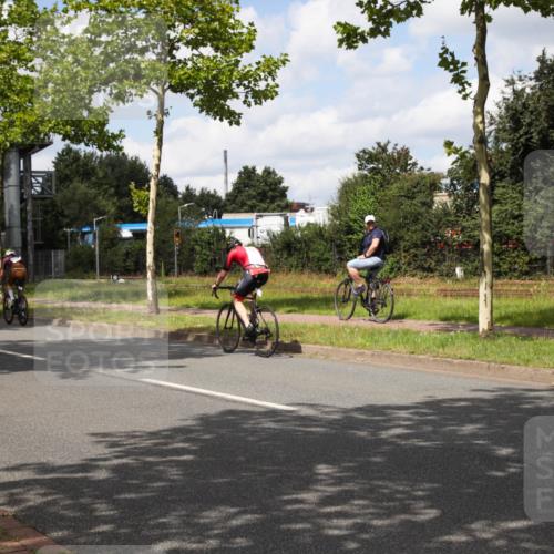10.08.2025 - GEWOBA Citytriathlon Bremen Yannick Fuchs http://msf.ph/oto/8572820 10.08.2025 12:55:18 Radfahren 696, 714, 761, 766, 794, 877, 982, 1015, 1033 meine-sportfotos.de