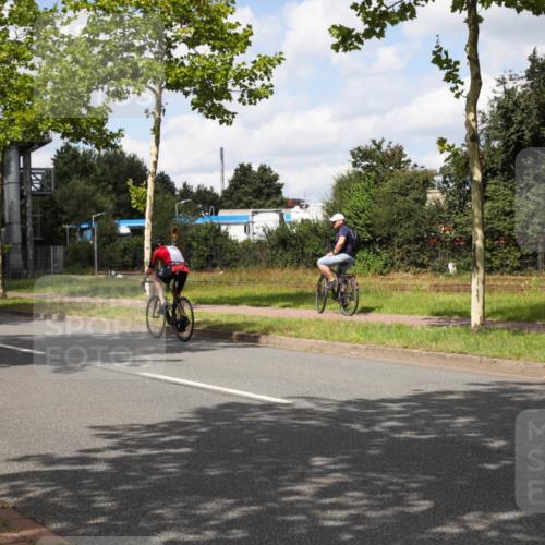 10.08.2025 - GEWOBA Citytriathlon Bremen Yannick Fuchs http://msf.ph/oto/8572821 10.08.2025 12:55:18 Radfahren 696, 714, 761, 766, 794, 877, 982, 1015, 1033 meine-sportfotos.de