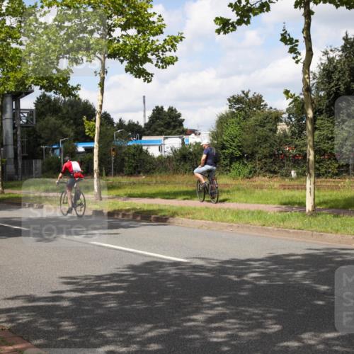 10.08.2025 - GEWOBA Citytriathlon Bremen Yannick Fuchs http://msf.ph/oto/8572822 10.08.2025 12:55:19 Radfahren 696, 714, 766, 794, 877, 982, 1015, 1033 meine-sportfotos.de