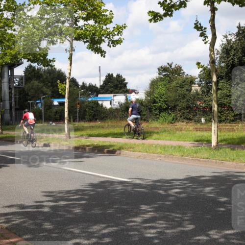 10.08.2025 - GEWOBA Citytriathlon Bremen Yannick Fuchs http://msf.ph/oto/8572823 10.08.2025 12:55:19 Radfahren 696, 714, 766, 794, 877, 982, 1015, 1033 meine-sportfotos.de