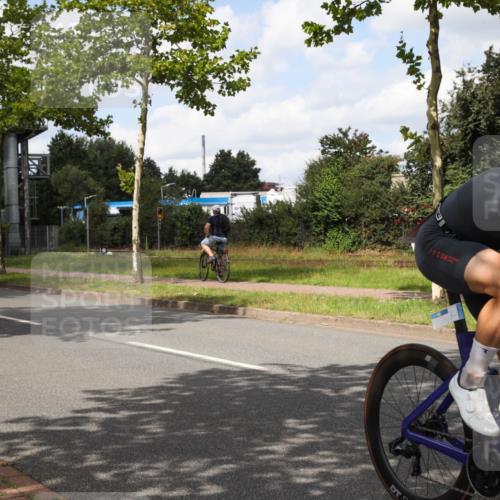 10.08.2025 - GEWOBA Citytriathlon Bremen Yannick Fuchs http://msf.ph/oto/8572826 10.08.2025 12:55:20 Radfahren 696, 714, 766, 794, 877, 982, 1015, 1033 meine-sportfotos.de