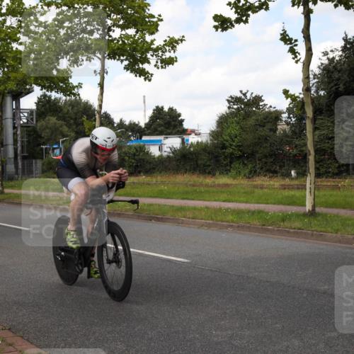 10.08.2025 - GEWOBA Citytriathlon Bremen Yannick Fuchs http://msf.ph/oto/8572854 10.08.2025 12:55:57 Radfahren 636, 765, 779, 784, 883, 890, 896, 1024, 1025 meine-sportfotos.de