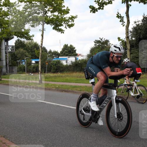 10.08.2025 - GEWOBA Citytriathlon Bremen Yannick Fuchs http://msf.ph/oto/8572888 10.08.2025 12:56:36 Radfahren 555, 567, 678, 706, 721, 737, 749, 772, 782, 814, 815, 831, 844 meine-sportfotos.de