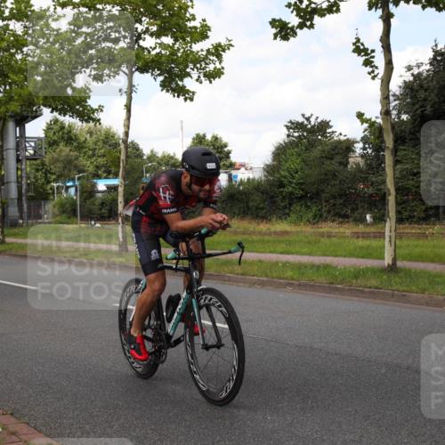 10.08.2025 - GEWOBA Citytriathlon Bremen Yannick Fuchs http://msf.ph/oto/8572894 10.08.2025 12:56:45 Radfahren 597, 706, 737, 749, 755, 772, 782, 815, 830, 831, 1014 meine-sportfotos.de