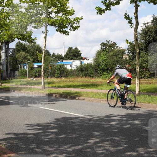 10.08.2025 - GEWOBA Citytriathlon Bremen Yannick Fuchs http://msf.ph/oto/8572912 10.08.2025 12:57:01 Radfahren 559, 597, 672, 723, 730, 755, 830, 879, 913, 969, 1003, 1014 meine-sportfotos.de