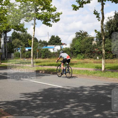 10.08.2025 - GEWOBA Citytriathlon Bremen Yannick Fuchs http://msf.ph/oto/8572913 10.08.2025 12:57:01 Radfahren 559, 597, 672, 723, 730, 755, 830, 879, 913, 969, 1003, 1014 meine-sportfotos.de