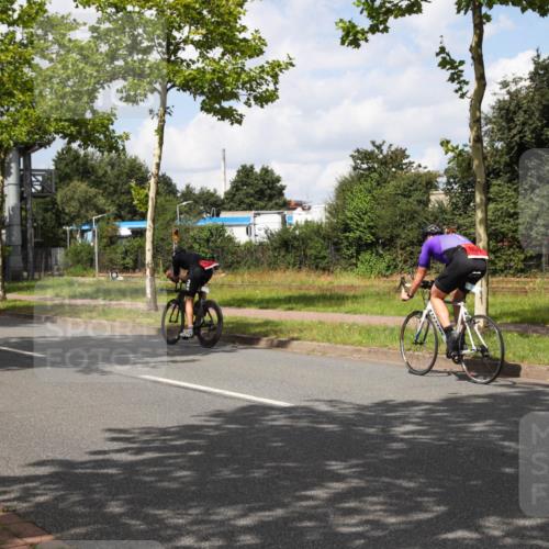 10.08.2025 - GEWOBA Citytriathlon Bremen Yannick Fuchs http://msf.ph/oto/8572923 10.08.2025 12:57:04 Radfahren 559, 672, 723, 730, 755, 758, 830, 879, 913, 940, 969, 1003, 1014 meine-sportfotos.de
