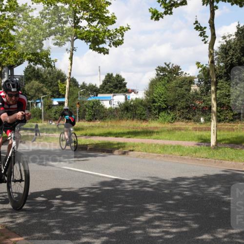 10.08.2025 - GEWOBA Citytriathlon Bremen Yannick Fuchs http://msf.ph/oto/8572931 10.08.2025 12:57:06 Radfahren 559, 672, 723, 730, 755, 758, 830, 849, 879, 913, 940, 969, 1003, 1014 meine-sportfotos.de