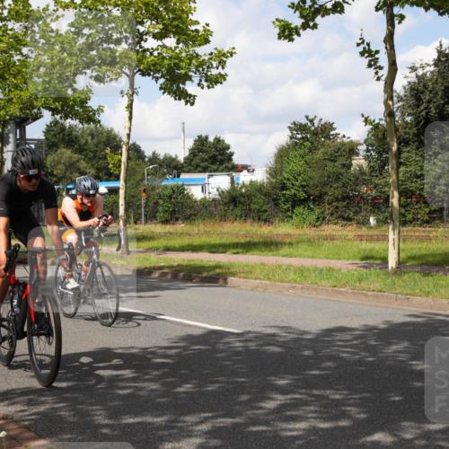 10.08.2025 - GEWOBA Citytriathlon Bremen Yannick Fuchs http://msf.ph/oto/8572953 10.08.2025 12:57:16 Radfahren 559, 572, 723, 730, 758, 849, 879, 892, 900, 940, 969, 1003 meine-sportfotos.de
