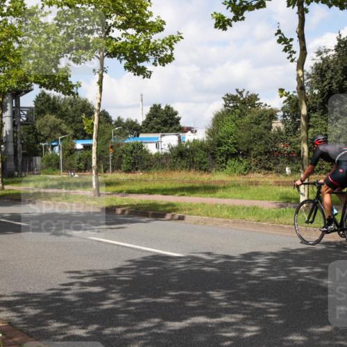 10.08.2025 - GEWOBA Citytriathlon Bremen Yannick Fuchs http://msf.ph/oto/8572973 10.08.2025 12:57:27 Radfahren 572, 690, 720, 758, 849, 892, 900, 940 meine-sportfotos.de
