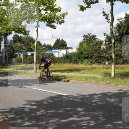10.08.2025 - GEWOBA Citytriathlon Bremen Yannick Fuchs http://msf.ph/oto/8572976 10.08.2025 12:57:27 Radfahren 572, 690, 720, 758, 849, 892, 900, 940 meine-sportfotos.de
