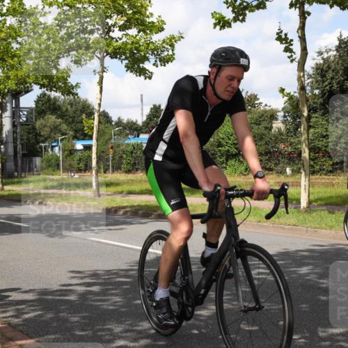 10.08.2025 - GEWOBA Citytriathlon Bremen Yannick Fuchs http://msf.ph/oto/8573026 10.08.2025 12:57:45 Radfahren 650, 660, 690, 825, 853, 869, 1018 meine-sportfotos.de