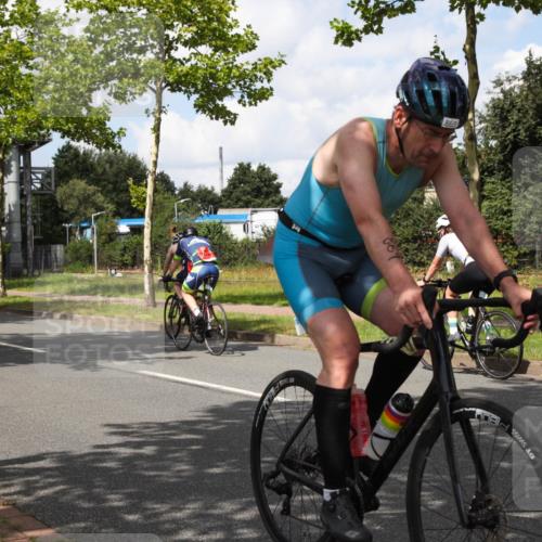 10.08.2025 - GEWOBA Citytriathlon Bremen Yannick Fuchs http://msf.ph/oto/8573039 10.08.2025 12:57:49 Radfahren 650, 660, 671, 825, 853, 869, 1018 meine-sportfotos.de