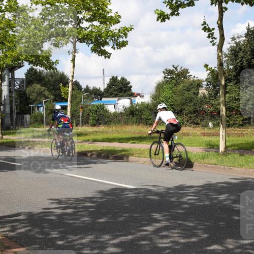 10.08.2025 - GEWOBA Citytriathlon Bremen Yannick Fuchs http://msf.ph/oto/8573040 10.08.2025 12:57:49 Radfahren 650, 660, 671, 825, 853, 869, 1018 meine-sportfotos.de