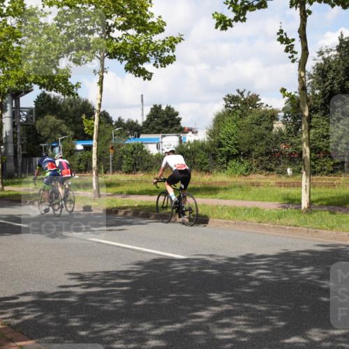 10.08.2025 - GEWOBA Citytriathlon Bremen Yannick Fuchs http://msf.ph/oto/8573041 10.08.2025 12:57:50 Radfahren 650, 660, 671, 825, 853, 869, 920, 1018 meine-sportfotos.de