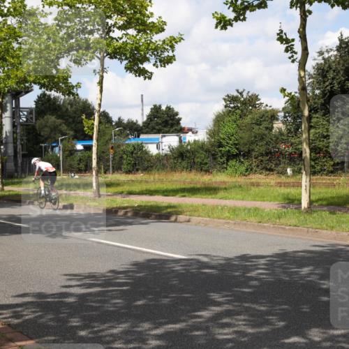 10.08.2025 - GEWOBA Citytriathlon Bremen Yannick Fuchs http://msf.ph/oto/8573044 10.08.2025 12:57:51 Radfahren 650, 660, 671, 825, 853, 869, 920, 1018 meine-sportfotos.de