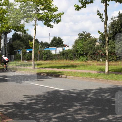 10.08.2025 - GEWOBA Citytriathlon Bremen Yannick Fuchs http://msf.ph/oto/8573045 10.08.2025 12:57:51 Radfahren 650, 660, 671, 825, 853, 869, 920, 1018 meine-sportfotos.de