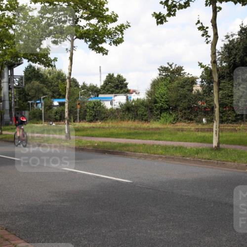 10.08.2025 - GEWOBA Citytriathlon Bremen Yannick Fuchs http://msf.ph/oto/8573064 10.08.2025 12:58:04 Radfahren 650, 660, 671, 813, 920 meine-sportfotos.de