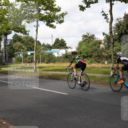 10.08.2025 - GEWOBA Citytriathlon Bremen Yannick Fuchs http://msf.ph/oto/8573080 10.08.2025 12:58:33 Radfahren 609, 726, 795, 802, 870, 910 meine-sportfotos.de