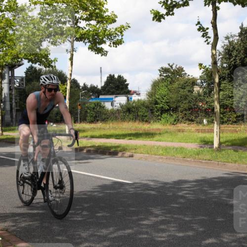 10.08.2025 - GEWOBA Citytriathlon Bremen Yannick Fuchs http://msf.ph/oto/8573087 10.08.2025 12:58:49 Radfahren 602, 609, 705, 762, 795, 802, 870, 885, 910, 921, 1038 meine-sportfotos.de