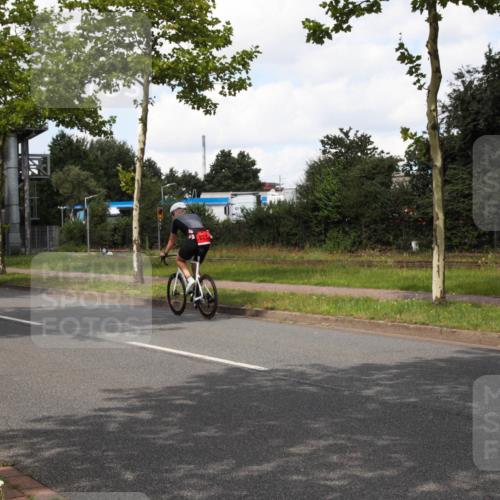 10.08.2025 - GEWOBA Citytriathlon Bremen Yannick Fuchs http://msf.ph/oto/8573098 10.08.2025 12:58:59 Radfahren 596, 602, 705, 762, 885, 921, 1038 meine-sportfotos.de
