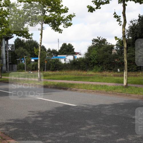 10.08.2025 - GEWOBA Citytriathlon Bremen Yannick Fuchs http://msf.ph/oto/8573101 10.08.2025 12:59:02 Radfahren 596, 602, 705, 885, 921, 1038 meine-sportfotos.de