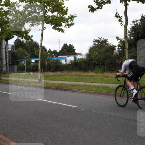 10.08.2025 - GEWOBA Citytriathlon Bremen Yannick Fuchs http://msf.ph/oto/8573108 10.08.2025 12:59:15 Radfahren 596, 606, 611, 709, 710, 846, 899 meine-sportfotos.de
