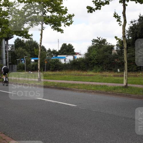 10.08.2025 - GEWOBA Citytriathlon Bremen Yannick Fuchs http://msf.ph/oto/8573110 10.08.2025 12:59:17 Radfahren 596, 606, 611, 709, 710, 846, 899, 975, 978 meine-sportfotos.de