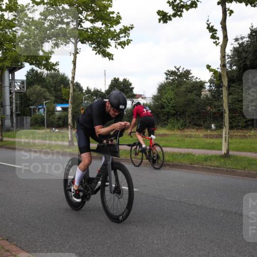 10.08.2025 - GEWOBA Citytriathlon Bremen Yannick Fuchs http://msf.ph/oto/8573111 10.08.2025 12:59:18 Radfahren 596, 606, 611, 709, 710, 846, 899, 975, 978 meine-sportfotos.de