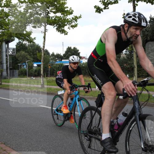 10.08.2025 - GEWOBA Citytriathlon Bremen Yannick Fuchs http://msf.ph/oto/8573121 10.08.2025 12:59:31 Radfahren 595, 606, 611, 710, 846, 899, 975, 978 meine-sportfotos.de
