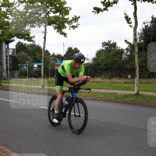 10.08.2025 - GEWOBA Citytriathlon Bremen Yannick Fuchs http://msf.ph/oto/8573132 10.08.2025 12:59:50 Radfahren 595, 614, 623, 628, 644, 698, 835, 850, 889, 907, 934, 949, 1002, 1030 meine-sportfotos.de