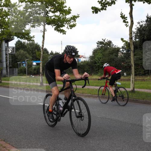 10.08.2025 - GEWOBA Citytriathlon Bremen Yannick Fuchs http://msf.ph/oto/8573144 10.08.2025 13:00:02 Radfahren 614, 623, 628, 652, 698, 803, 835, 848, 850, 871, 889, 934, 983, 1002, 1012, 1022, 1030 meine-sportfotos.de