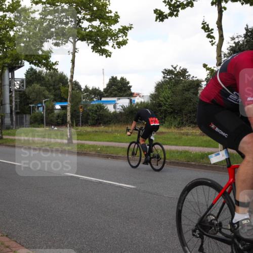 10.08.2025 - GEWOBA Citytriathlon Bremen Yannick Fuchs http://msf.ph/oto/8573149 10.08.2025 13:00:08 Radfahren 628, 652, 803, 835, 848, 871, 983, 1002, 1012, 1022, 1030 meine-sportfotos.de