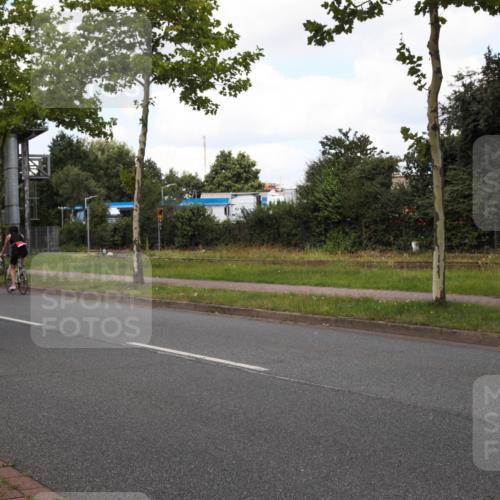 10.08.2025 - GEWOBA Citytriathlon Bremen Yannick Fuchs http://msf.ph/oto/8573180 10.08.2025 13:00:59 Radfahren 646, 669, 677, 684, 713, 837, 862, 944 meine-sportfotos.de