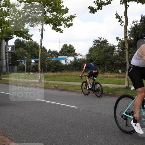 10.08.2025 - GEWOBA Citytriathlon Bremen Yannick Fuchs http://msf.ph/oto/8573185 10.08.2025 13:01:04 Radfahren 646, 669, 677, 684, 713, 837, 862, 926, 944, 1001 meine-sportfotos.de