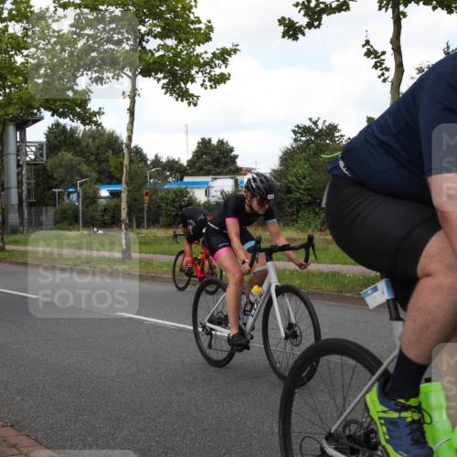 10.08.2025 - GEWOBA Citytriathlon Bremen Yannick Fuchs http://msf.ph/oto/8573193 10.08.2025 13:01:16 Radfahren 713, 829, 837, 926, 944, 1001 meine-sportfotos.de