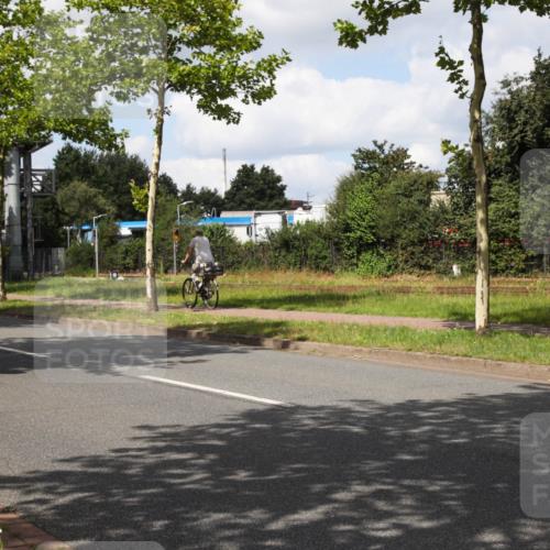 10.08.2025 - GEWOBA Citytriathlon Bremen Yannick Fuchs http://msf.ph/oto/8573202 10.08.2025 13:01:39 Radfahren 608, 663, 703, 716, 754, 800, 816, 819, 828, 851, 923 meine-sportfotos.de