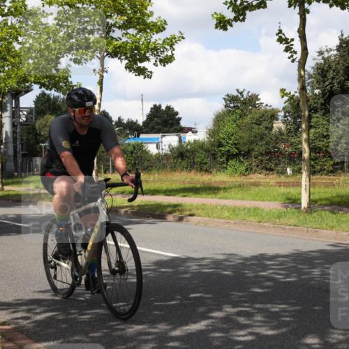 10.08.2025 - GEWOBA Citytriathlon Bremen Yannick Fuchs http://msf.ph/oto/8573207 10.08.2025 13:01:40 Radfahren 608, 663, 703, 716, 754, 800, 816, 819, 828, 851, 923 meine-sportfotos.de