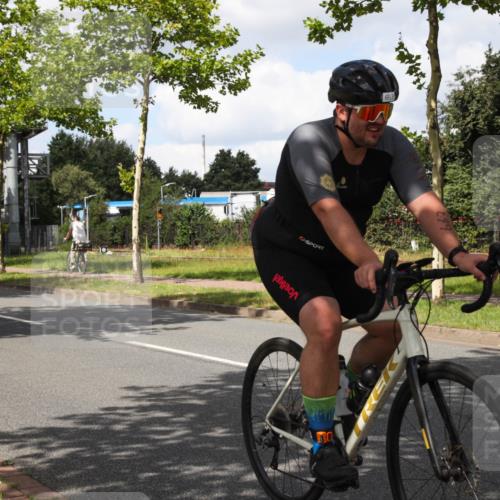 10.08.2025 - GEWOBA Citytriathlon Bremen Yannick Fuchs http://msf.ph/oto/8573208 10.08.2025 13:01:40 Radfahren 608, 663, 703, 716, 754, 800, 816, 819, 828, 851, 923 meine-sportfotos.de