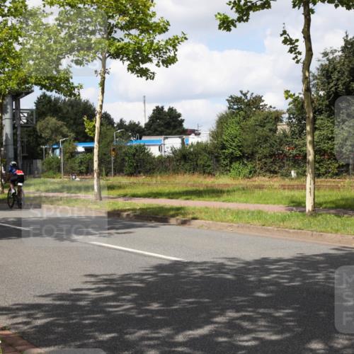 10.08.2025 - GEWOBA Citytriathlon Bremen Yannick Fuchs http://msf.ph/oto/8573215 10.08.2025 13:01:42 Radfahren 608, 663, 703, 716, 754, 800, 816, 819, 828, 851, 923, 953 meine-sportfotos.de