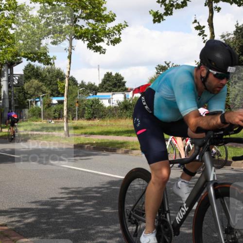 10.08.2025 - GEWOBA Citytriathlon Bremen Yannick Fuchs http://msf.ph/oto/8573247 10.08.2025 13:02:25 Radfahren 607, 771, 955 meine-sportfotos.de