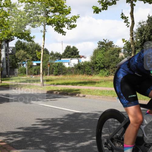10.08.2025 - GEWOBA Citytriathlon Bremen Yannick Fuchs http://msf.ph/oto/8573276 10.08.2025 13:02:39 Radfahren 607, 647, 661, 712, 911, 955 meine-sportfotos.de