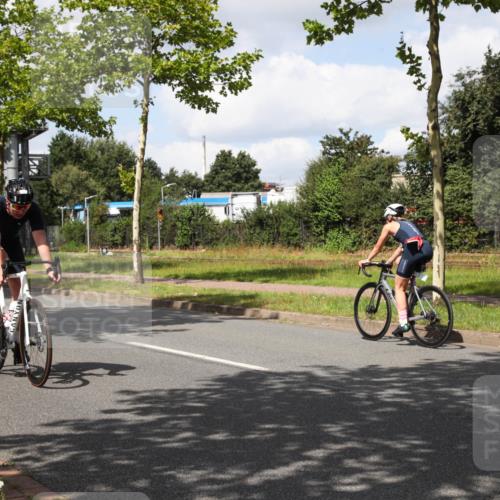 10.08.2025 - GEWOBA Citytriathlon Bremen Yannick Fuchs http://msf.ph/oto/8573282 10.08.2025 13:02:40 Radfahren 607, 647, 661, 712, 911, 955 meine-sportfotos.de