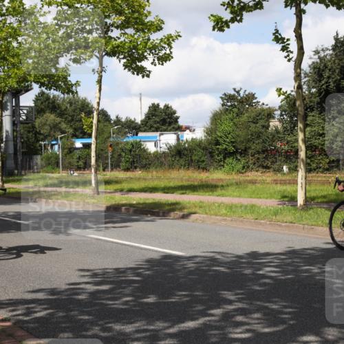 10.08.2025 - GEWOBA Citytriathlon Bremen Yannick Fuchs http://msf.ph/oto/8573295 10.08.2025 13:02:54 Radfahren 661, 668, 712, 911, 1020 meine-sportfotos.de
