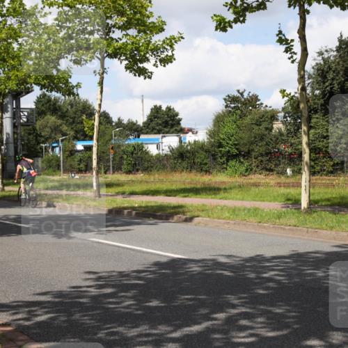 10.08.2025 - GEWOBA Citytriathlon Bremen Yannick Fuchs http://msf.ph/oto/8573297 10.08.2025 13:02:56 Radfahren 661, 668, 693, 911, 945, 1020 meine-sportfotos.de
