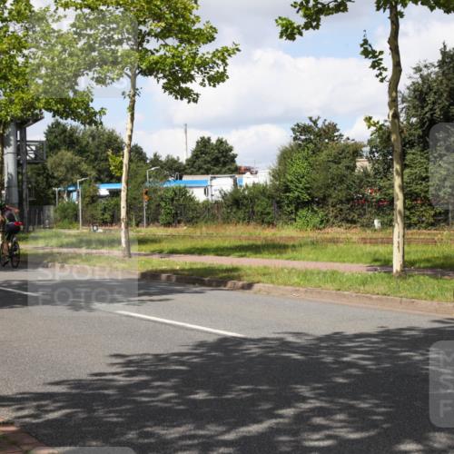 10.08.2025 - GEWOBA Citytriathlon Bremen Yannick Fuchs http://msf.ph/oto/8573298 10.08.2025 13:02:56 Radfahren 661, 668, 693, 911, 945, 1020 meine-sportfotos.de